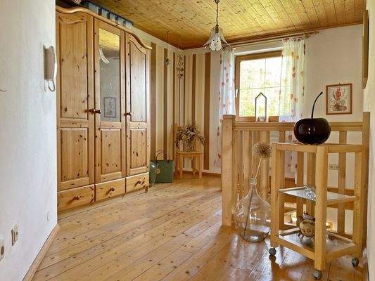 Flur Obergeschoss (2).jpeg