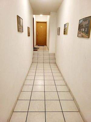 Flur zu den Wohneinheiten 1. OG