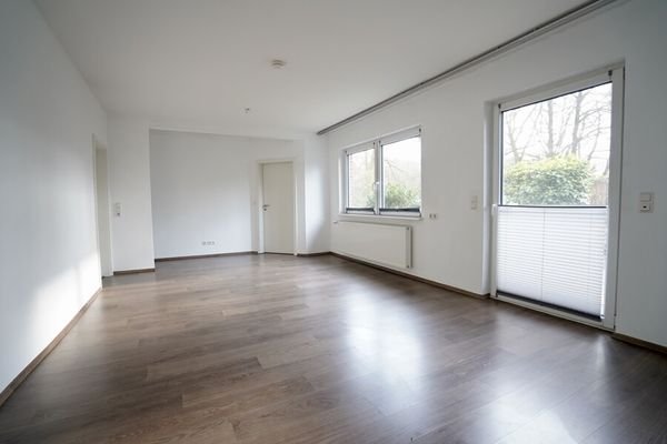 WHG 01 Wohnzimmer mit Terrassenzugang