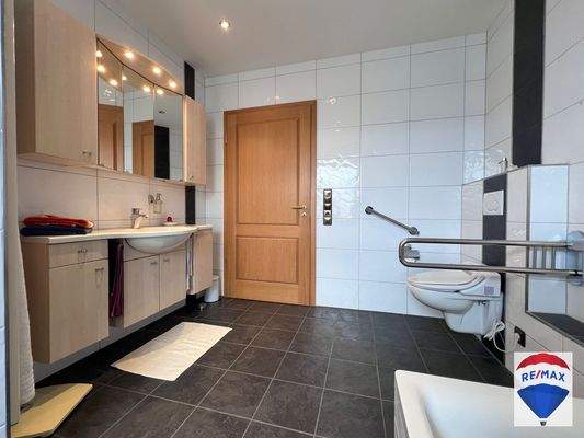 cf403f05-053c-4b72-b50f-aed95fda46d5