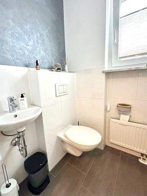 09. separates WC.jpg