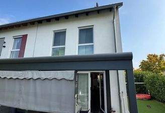 5 Rückseite Terrasse Pergola