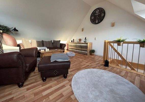 Wohnzimmer im Dachgiebel