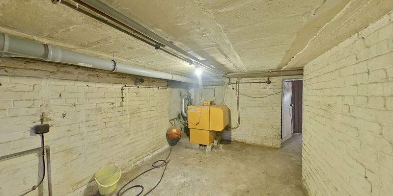 Heizraum-Flur im Keller