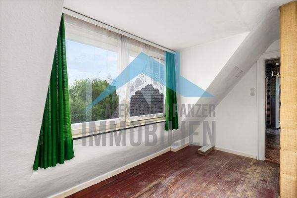 Dachgeschoss - Durchgangszimmer