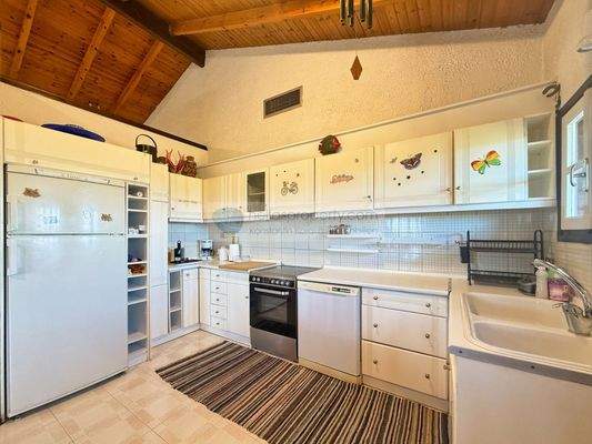 f710a541c9e346ffb56afc2f206c9bf1-original