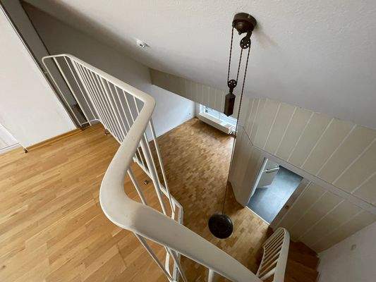 Blick aus der Galerie in den Wohnbereich