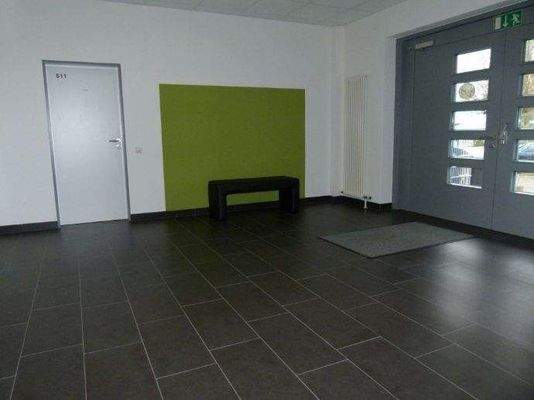 Ihre Bürotür! Ladezone mit Rampe.