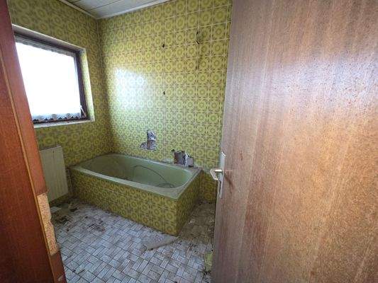 Badezimmer im 1. Stock.jpg