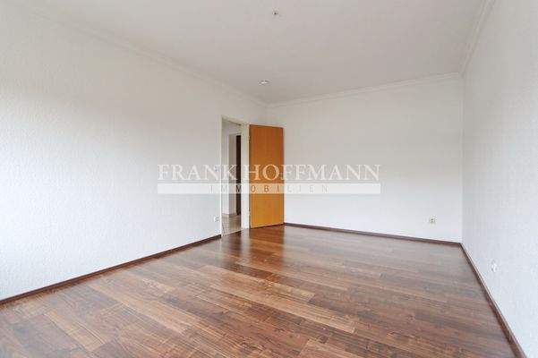 Schlafzimmer (2)