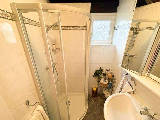 Duschbad mit Fenster