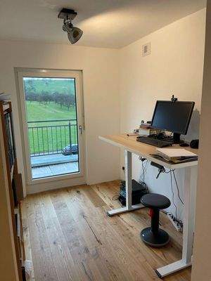 Büro OG mit Balkon