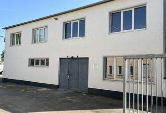 Gebäude mit Zugang zum Lager