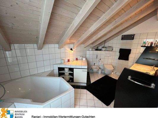 Elternbadezimmer Obergeschoss