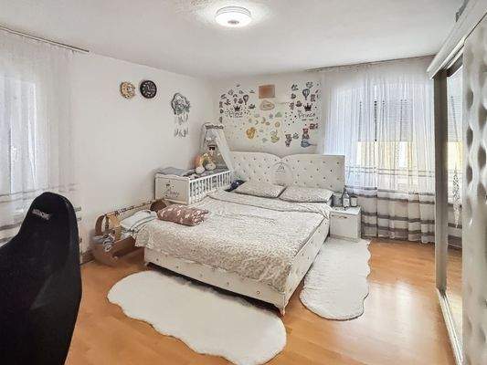 OG - Schlafzimmer - Wohnung 2