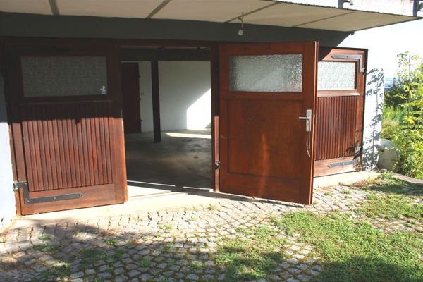 Zur We 1 Doppelgarage.JPG