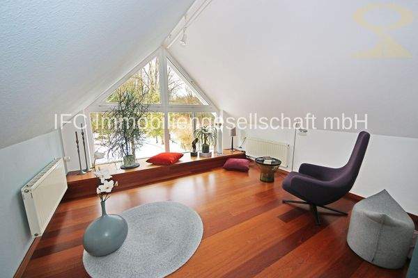 Bibliothek in der Dachspitze