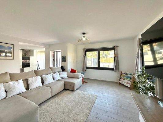 WhatsApp Image 2025-03-04 at 11.50.09