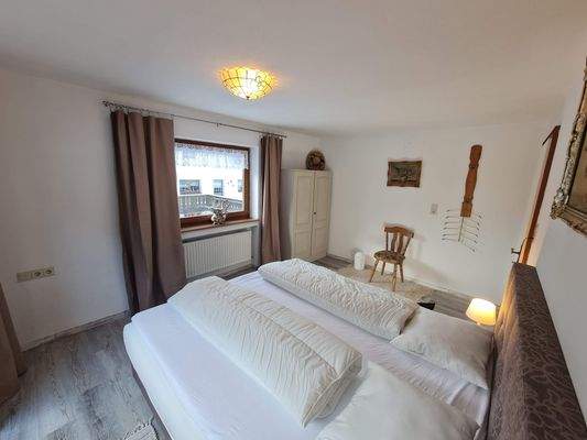 Zimmer 1. Stock mit Balkon