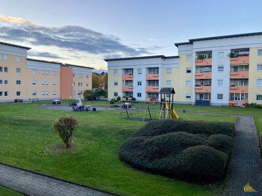 Innenhof & Spielplatz