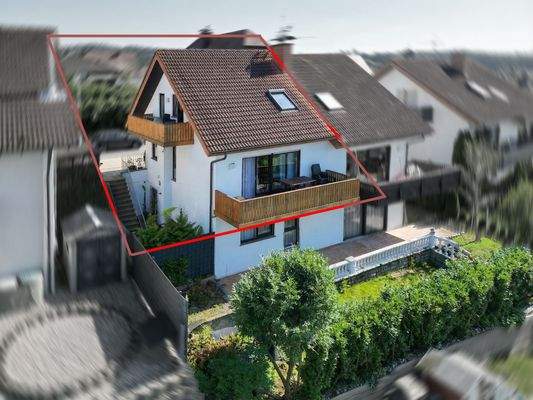 Zwei Balkone auf zwei Ebenen für Sie