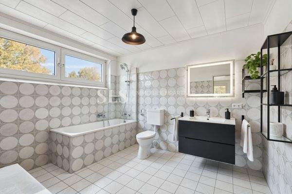 Badezimmer 1. Obergeschoss - (KI generiert)