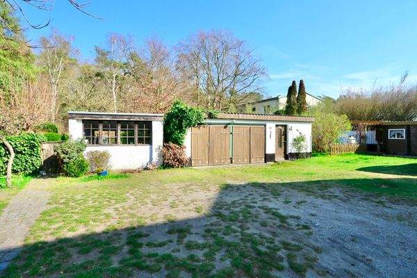 Hinaus auf den Hinterhof