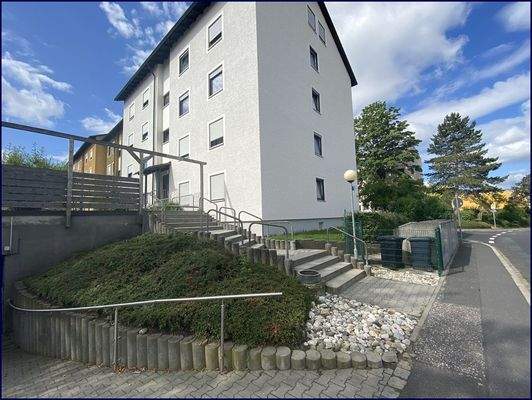 Treppenaufgang zum Eingang