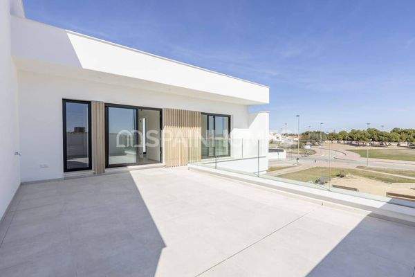 Villas with Pool in an Advantageous Location in San Javier