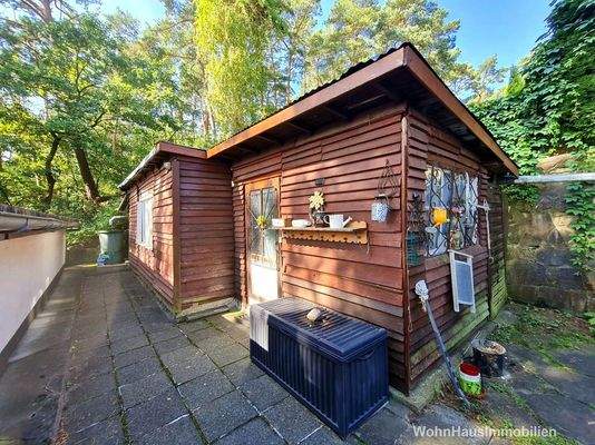 Großzügiges Nebengelass in Holzbauweise