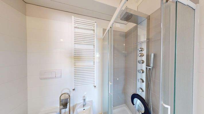 EB-035-367-Villino-in-residence-Padenghe-sul-Garda