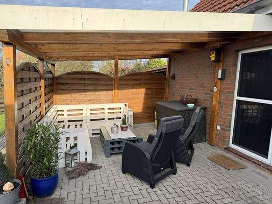 überdachte Terrasse