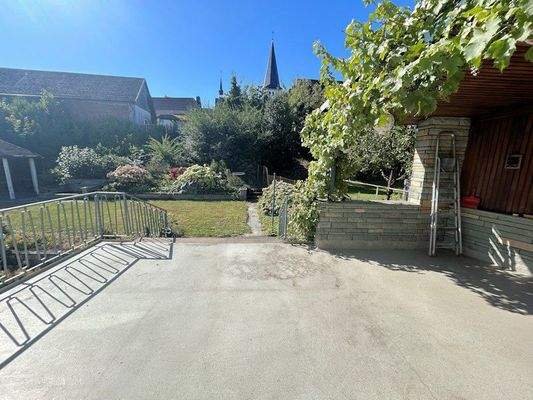 mit Zugang zur Terrasse