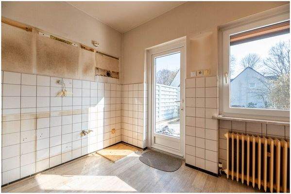 Küche mit anliegender Terrasse