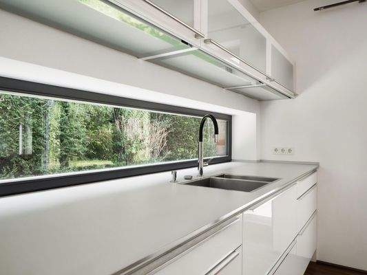 Küche mit Lichtband