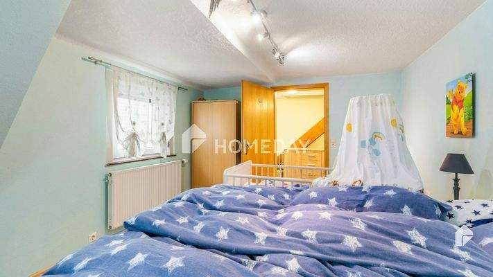 1. OG Schlafzimmer 2