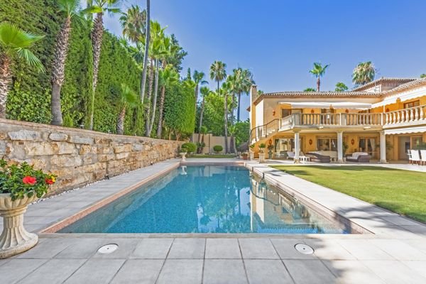 Photo: Villa in Nueva Andalucia