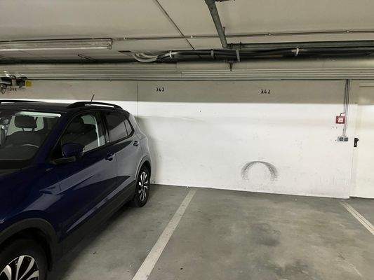 Tiefgaragenstellplatz