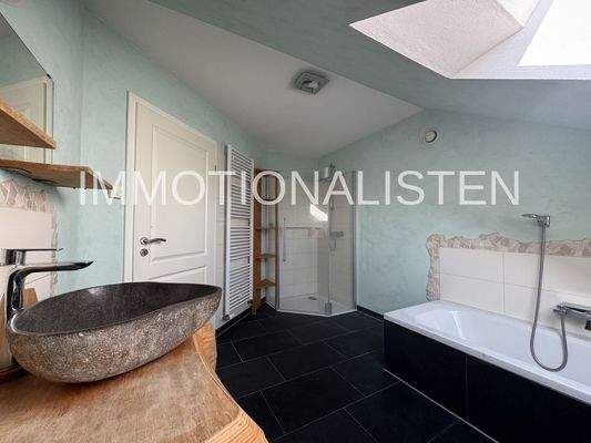 Badezimmer OG Bild 2