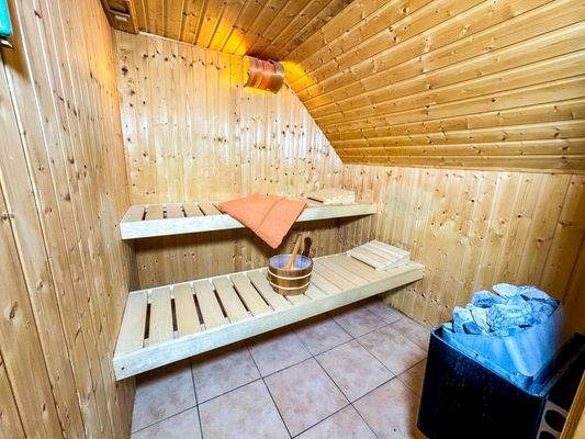 Die Sauna im Obergeschoss