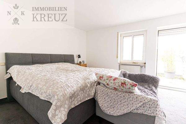 Wohnung OG_Schlafzimmer.jpg