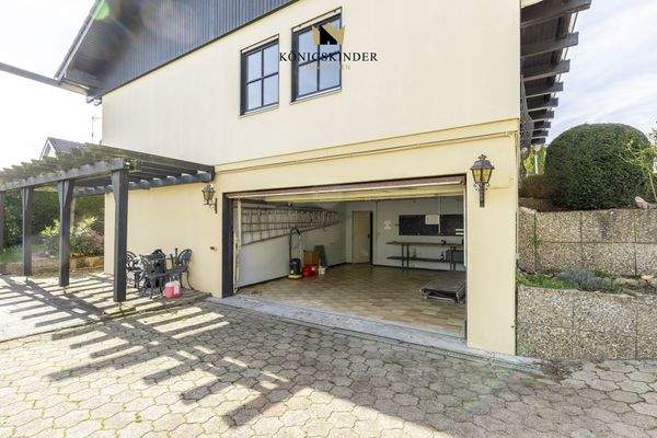 Zugang Garage/ Innenhof