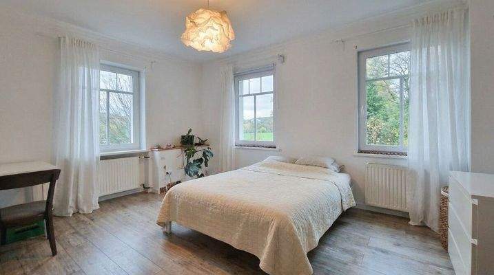 2155-Villa-OG (Schlafzimer)