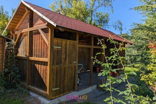 Gerätehaus und Unterstand