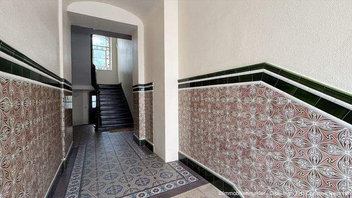 10 Eingangsbereich.jpeg