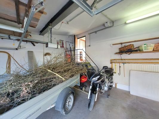 Garage mit direktem Zugang ins Haus