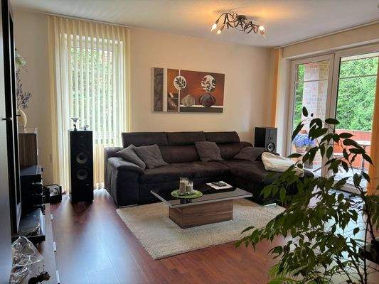 Wohnbereich mit Loggiazugang