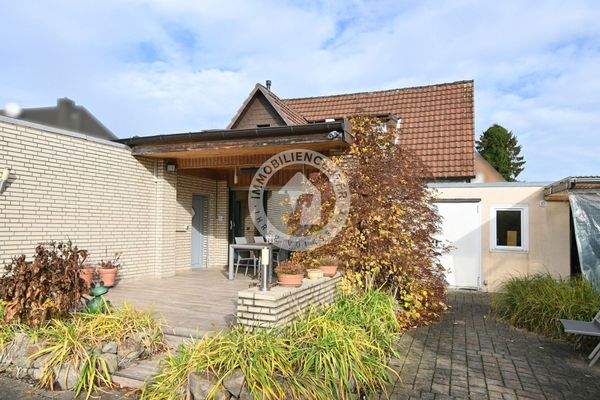 Die Terrasse mit dem Hauseingang