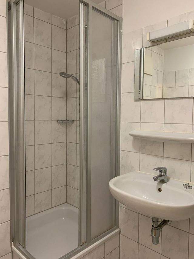 frisch renovierte Einraumwohnung in Zetrumsnähe - Photo 2