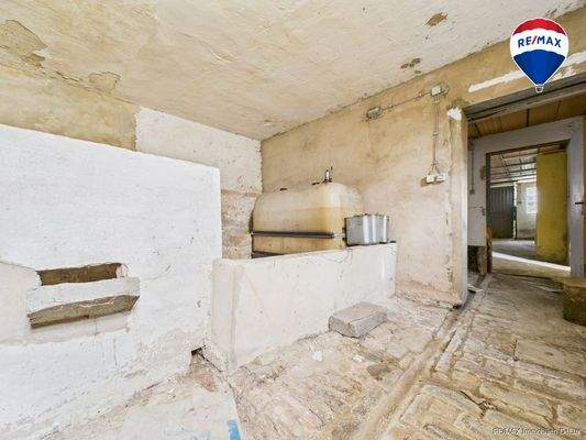 REMAX Immobilien DeLux Einfamilienhau Keller Ballweiler Mark Borowicz